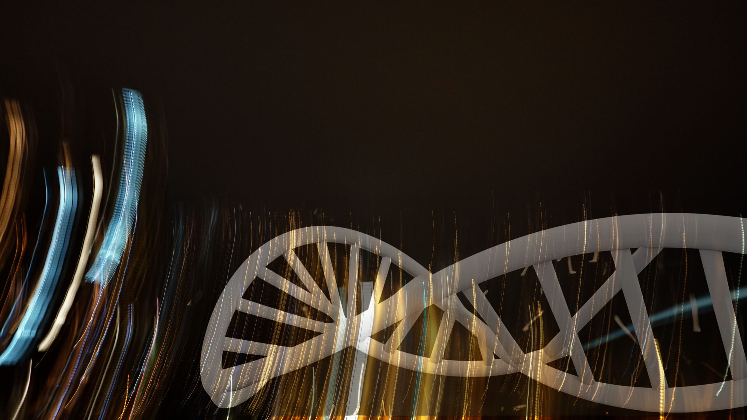 DNA-Abstrakt auf dunklem Hintergrund-Der gläserne Patient